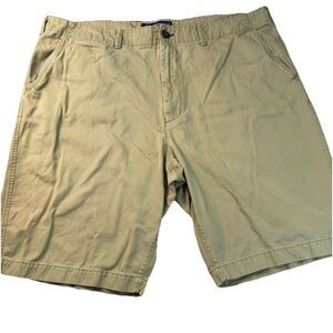 American Eagle Mens Longboard  Flat Front Khaki Shorts Size 44 READ